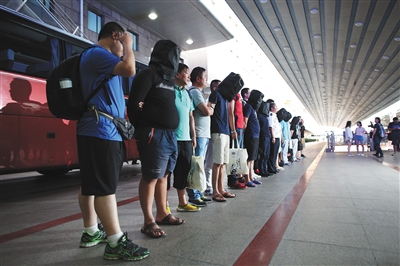 團(tuán)伙“賣考試答案”騙款近200萬(wàn) 技術(shù)公司成幫兇