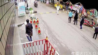 雙橋入室盜竊案，監(jiān)控視頻截圖紅圈處為犯罪嫌疑人。 本報記者 雷鍵 通訊員 葉文廣 攝