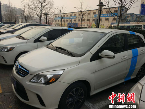 北京街頭的“共享汽車”。<a target='_blank'  _fcksavedurl='http://www.chinanews.com/' ></table>中新網(wǎng)</a>記者 李金磊 攝