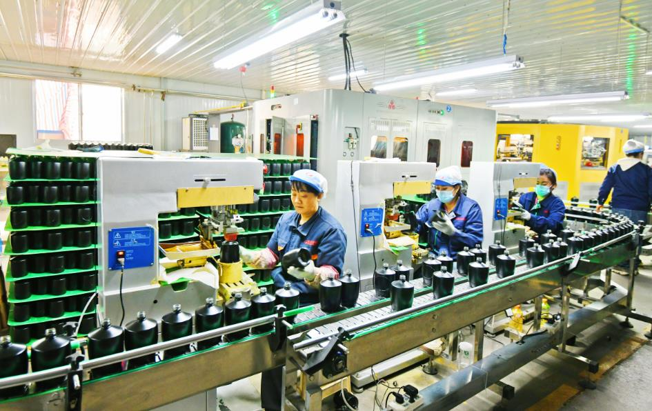 觀宇玻璃制品生產(chǎn)車間。圖片由汾陽市對外交流服務(wù)中心提供